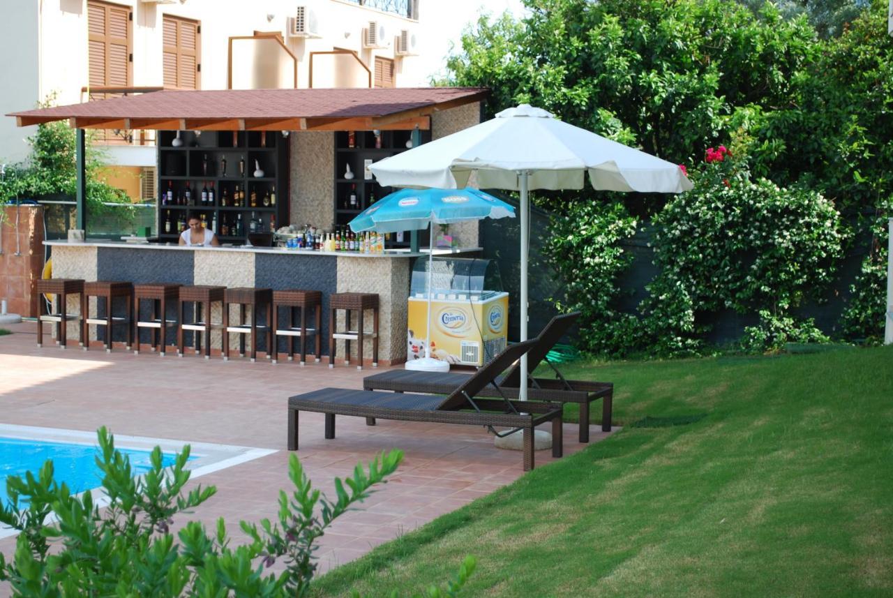 Eleana Boutique & Blue Infinity Apart Otel Nikiana